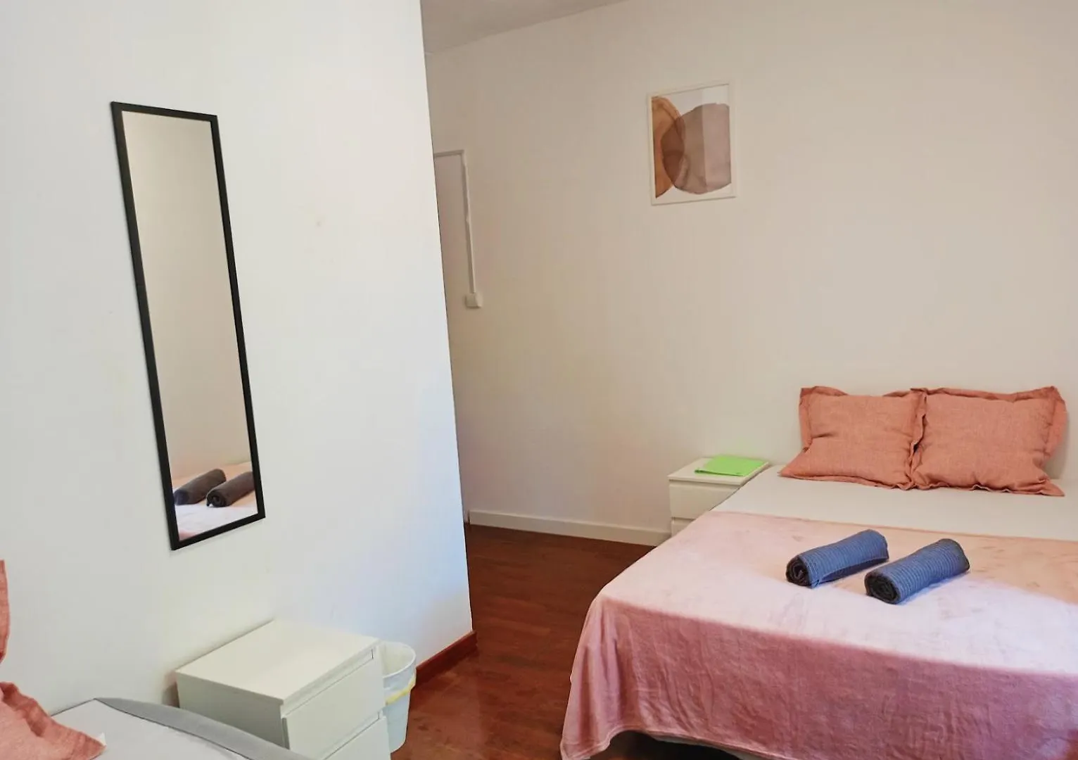 Diagonal R1 Bed and Breakfast Barcelona 0*,  España